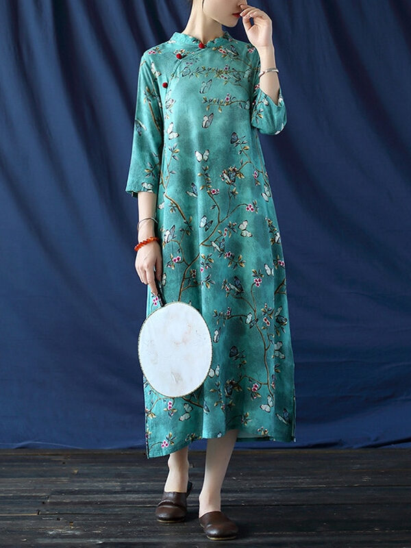 Vintage dress with floral print in asian style